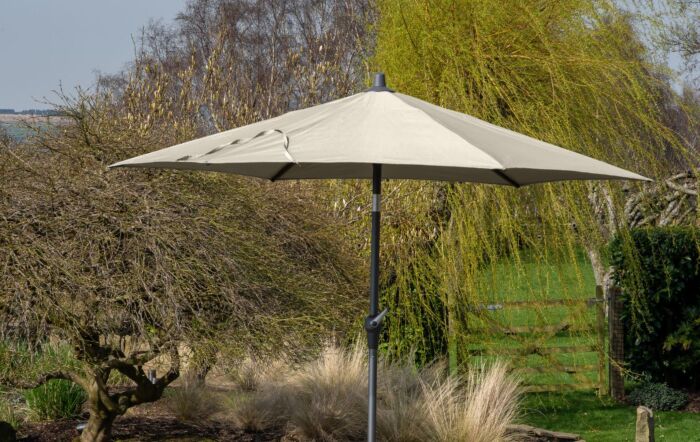 Platinum Riva 3mt Round Champagne Parasol & 40kg Black Wheeled Base
