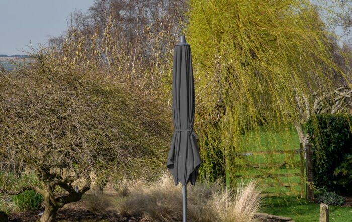Platinum Riva Anthracite 3.5mt Round Parasol And Ceramica Wheeled Base