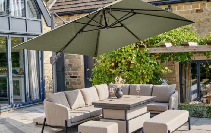 Platinum Challenger Lush Green T2 3m Free Arm Parasol With 90kg Wheeled Base