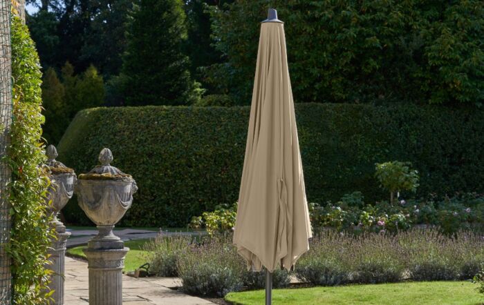 Platinum Riva Round Champagne 3.5mt  Parasol And 40kg Wheeled Base