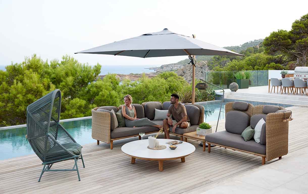 How To Use A Cantilever Parasol